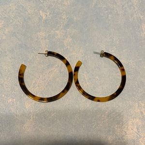 Tortoise shell hoop earrings